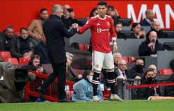 Ronaldo đưa ra yêu cầu cho HLV MU sau khi ngồi dự bị trước Everton