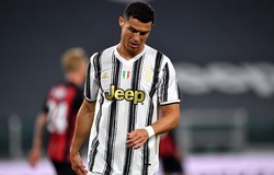 Ronaldo chơi tệ nhất từng thấy trong trận Juventus thua Milan