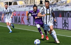 Cristiano Ronaldo chìm trong khủng hoảng cùng Juventus