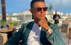 Ronaldo mở phòng khám ghép tóc kiếm hàng triệu euro