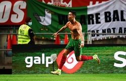 Ronaldo lý giải cởi áo ăn mừng bàn thắng và bị treo giò