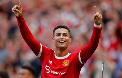 Ronaldo đạt cột mốc ghi bàn và kiến tạo trong 17 mùa giải