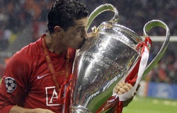 Ronaldo chơi trận đầu tiên với MU ở Champions League trên sân khách