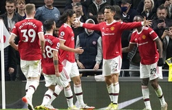 Tỏa sáng cùng MU, Ronaldo đáp trả những lời chỉ trích