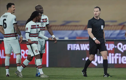 Trọng tài phải trả giá khi từ chối bàn thắng của Cristiano Ronaldo