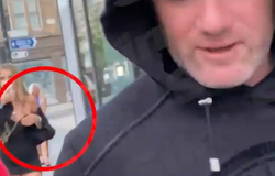 Thêm video Rooney với các cô gái tóc vàng sau buổi ăn chơi 