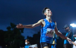 "Vua chạy quốc đảo Sư tử” phá kỷ lục quốc gia, đạt chuẩn marathon SEA Games 31