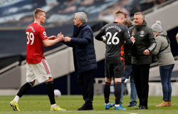 Solskjaer và học trò “trêu ngươi” Mourinho sau trận MU vs Tottenham