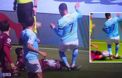 CĐV đặt câu hỏi vì sao VAR không phạt thẻ đỏ Sterling của Man City