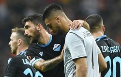 Thủ môn Lazio mắc sai lầm khủng khiếp ở Europa League