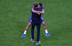 “Đôi giày may mắn” của Tuchel truyền cảm hứng cho Chelsea