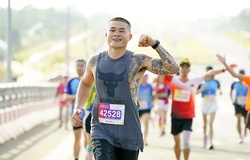 “Nam vương quyền anh” Trương Đình Hoàng lần đầu chạy 42km với thông số ấn tượng