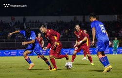 Tuyển Việt Nam bỏ xa Thái Lan 15 bậc ở BXH FIFA tháng 9