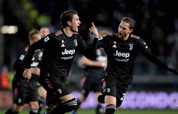 Vlahovic bắt kịp Ronaldo, Juventus băng vào top 4 Serie A