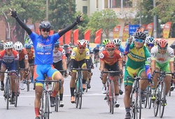 “Vua nước rút” Nguyễn Tấn Hoài xuất sắc thắng chặng 9 giải xe đạp Cúp truyền hình HTV 2021
