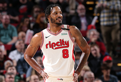 Cầu thủ kỳ cựu Trevor Ariza lập kỷ lục chuyển nhượng không biết vui hay buồn tại NBA