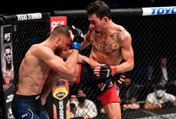 Kết quả UFC: Max Holloway hủy diệt Calvin Kattar với tỉ số không tưởng