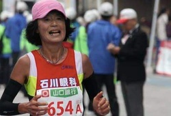 “Bà cô Nhật” 62 tuổi chạy marathon 2 giờ 52 phút, phá kỷ lục thế giới nhóm tuổi trên 60