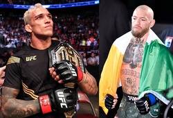 Conor McGregor "hỏi thăm" tân vương Charles Oliveira khi lên ngôi tại UFC 262