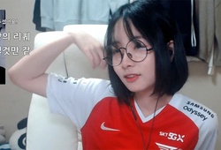LMHT: Nữ streamer Jisoo Girl nhận án phạt vì cổ vũ đối thủ