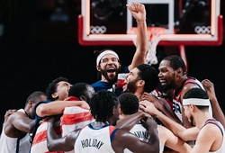 Nụ cười Mỹ và nước mắt Pháp sau Chung kết bóng rổ nam Olympic 2021
