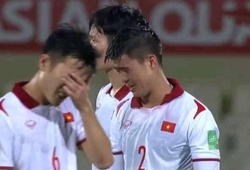 Cầu thủ Việt Nam bật khóc sau thất bại nghiệt ngã trước Trung Quốc