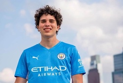 Man City ký hợp đồng với game thủ Fortnite 16 tuổi