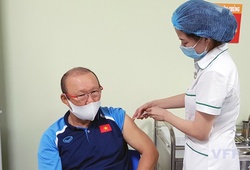 Tuyển Việt Nam tiêm vaccine COVID-19 mũi 3 trước thềm vòng loại World Cup