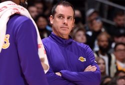 Hé lộ: HLV Frank Vogel suýt bị Lakers sa thải, vẫn “ngồi trên ghế nóng"