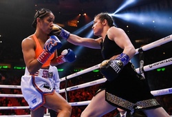 Katie Taylor đánh bại Amanda Serrano trong trận đấu hay nhất lịch sử Boxing nữ thế giới
