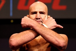 UFC 275 Glover Teixeira: Jiri Prochazka có thể "điên", nhưng còn xa Jon Jones