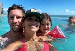 Hình ảnh Messi và vợ trong kỳ nghỉ ở hòn đảo xinh đẹp