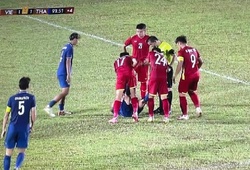 Cầu thủ U19 Thái Lan liên tục nằm sân, “bắt tay” U19 Việt Nam loại chủ nhà U19 Indonesia