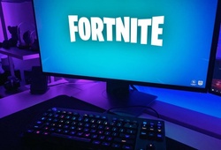 Tuyển thủ Fornite bị bố đập nát máy tính trong lúc thi đấu
