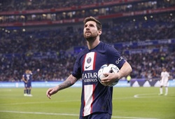 Messi chính thức vượt qua Cristiano Ronaldo để lập kỷ lục mới