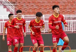 Đội hình ra sân Việt Nam vs Singapore: Quang Hải, Công Phượng ngồi ngoài, Văn Quyết đá chính