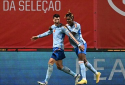 Ronaldo và Bồ Đào Nha trao vé vào VCK Nations League cho Tây Ban Nha