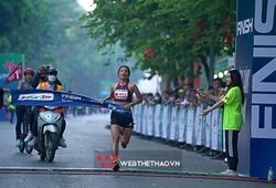 Màn về đích ấn tượng của các nhà vô địch giải VPBank Hanoi Marathon 2022