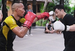 VIDEO Trần Quang Lộc so găng cùng võ sĩ UFC Doo-ho Choi