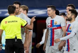 Lewandowski dự World Cup nhưng bị phạt nặng với Barcelona