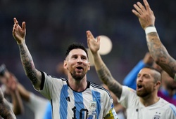 CĐV Úc vừa hát "troll" Messi 12 giây đã phải nhận cái kết đắng