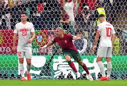 Pepe vượt Ronaldo về ghi bàn ở vòng loại trực tiếp World Cup