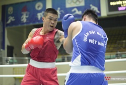Trương Đình Hoàng đánh đối thủ bỏ cuộc tại Đại hội Thể thao toàn quốc