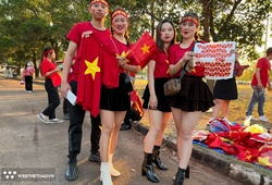 CĐV Việt Nam áp đảo trước chủ nhà Lào ở trận ra quân AFF Cup 2022