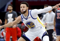 Golden State Warriors phá dớp sân khách nhờ trận đấu 41 điểm bùng nổ của Stephen Curry