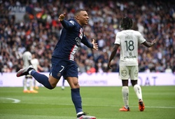 Mbappe ghi bàn thắng khó tin sau khi “đánh cắp” bóng từ thủ môn