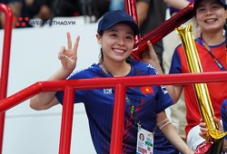 Hot girl cầu lông Nguyễn Thùy Linh đi xem bóng rổ SEA Games 32: "Nhạc rất hay, rất phiêu"