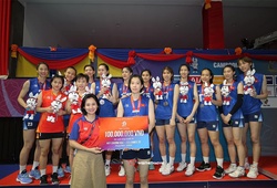 Đội tuyển bóng chuyền nữ Việt Nam nhận thưởng nóng từ Liên đoàn và công ty Động Lực