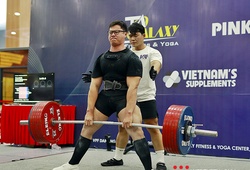 Chàng trai cận thị nâng 750 kg tạ, phá kỷ lục quốc gia ở giải Powerlifting Việt Nam 2023