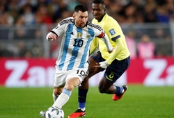 Trực tiếp Argentina vs Ecuador: Messi đá phạt thành bàn